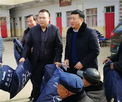 民建“組團(tuán)”慰問，企業(yè)送溫暖到家
