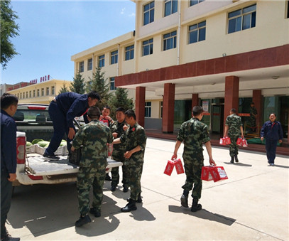一家親│興海銅鑫慰問部隊官兵，共話軍企團結魚水情